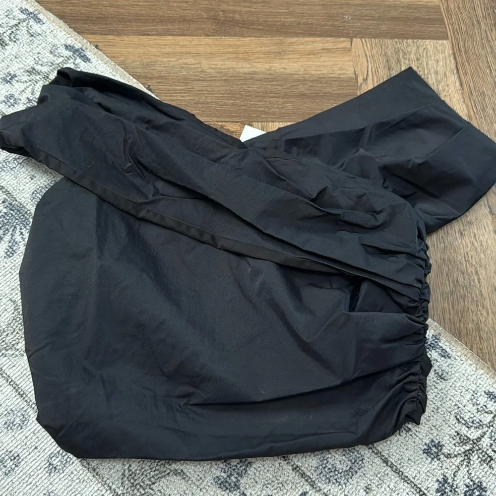 Banana Republic Taffeta Off The Shoulder Blouse NWT - Picture 2 of 7